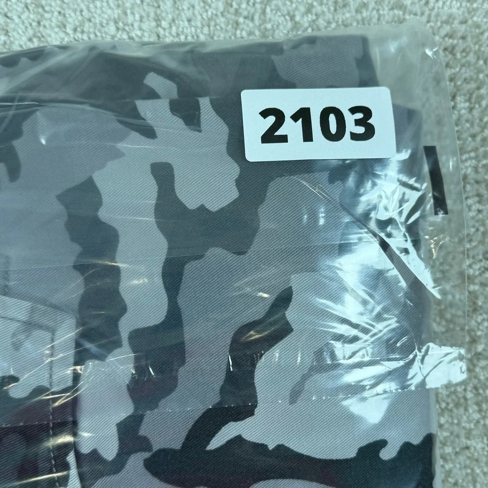 Levi's Mens 34x34 (Actual 34x32) Gray Camouflage Straight Leg Cargo Pants